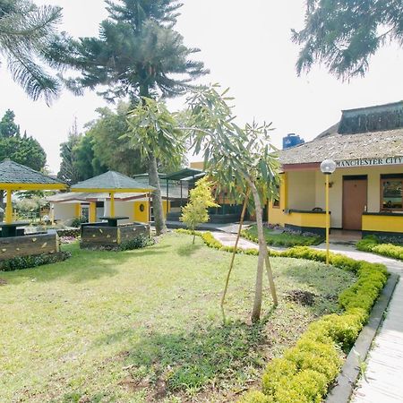 Oyo 1996 Koneng Hotel Cibodas Luaran gambar