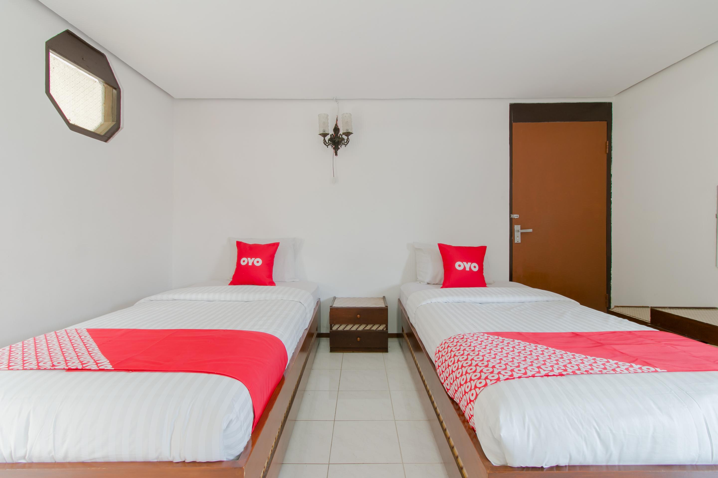 Oyo 1996 Koneng Hotel Cibodas Luaran gambar
