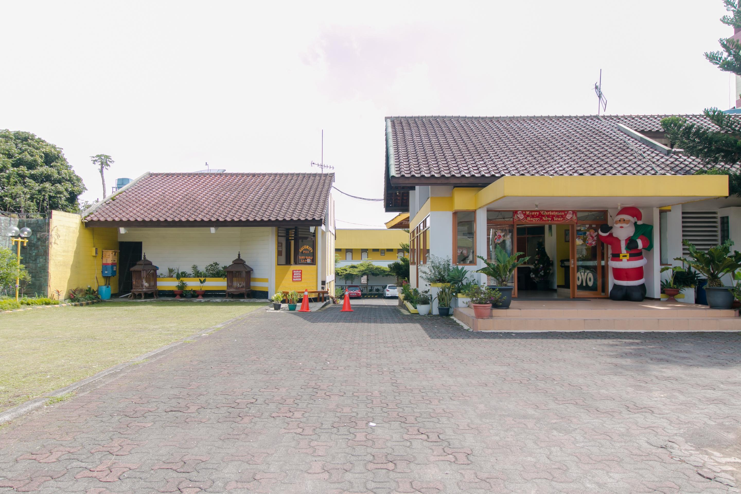 Oyo 1996 Koneng Hotel Cibodas Luaran gambar